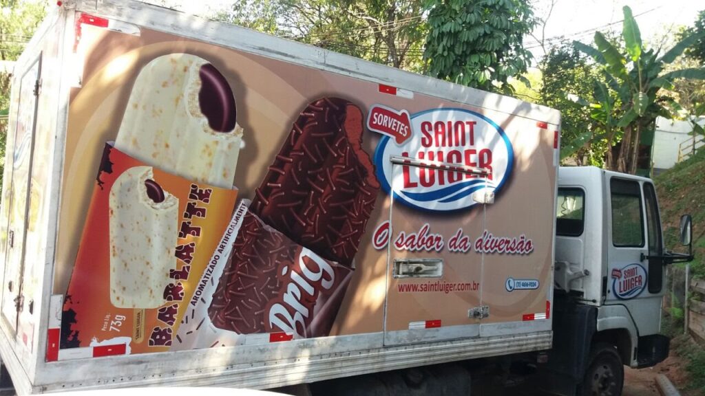  - FLETSIGN - Cenografia & Retail Media