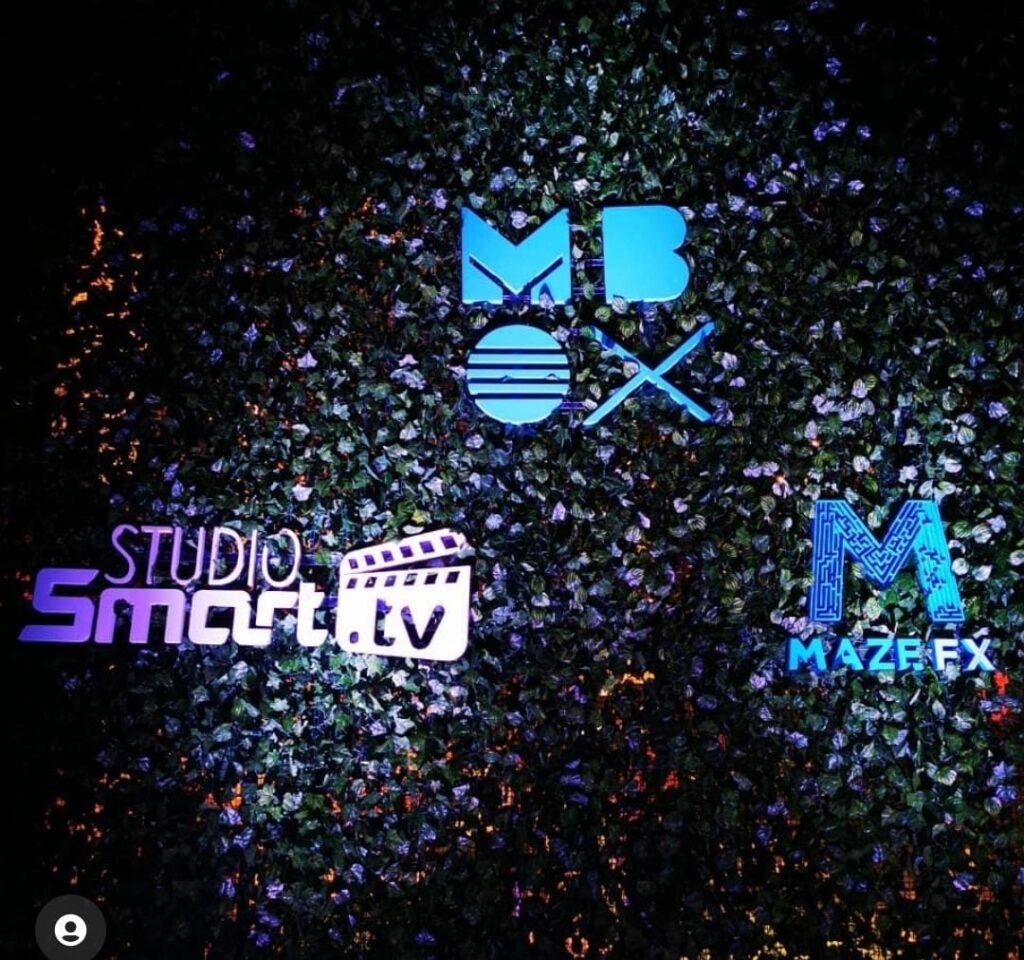  - FLETSIGN - Cenografia & Retail Media