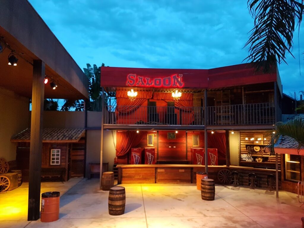  - FLETSIGN - Cenografia & Retail Media