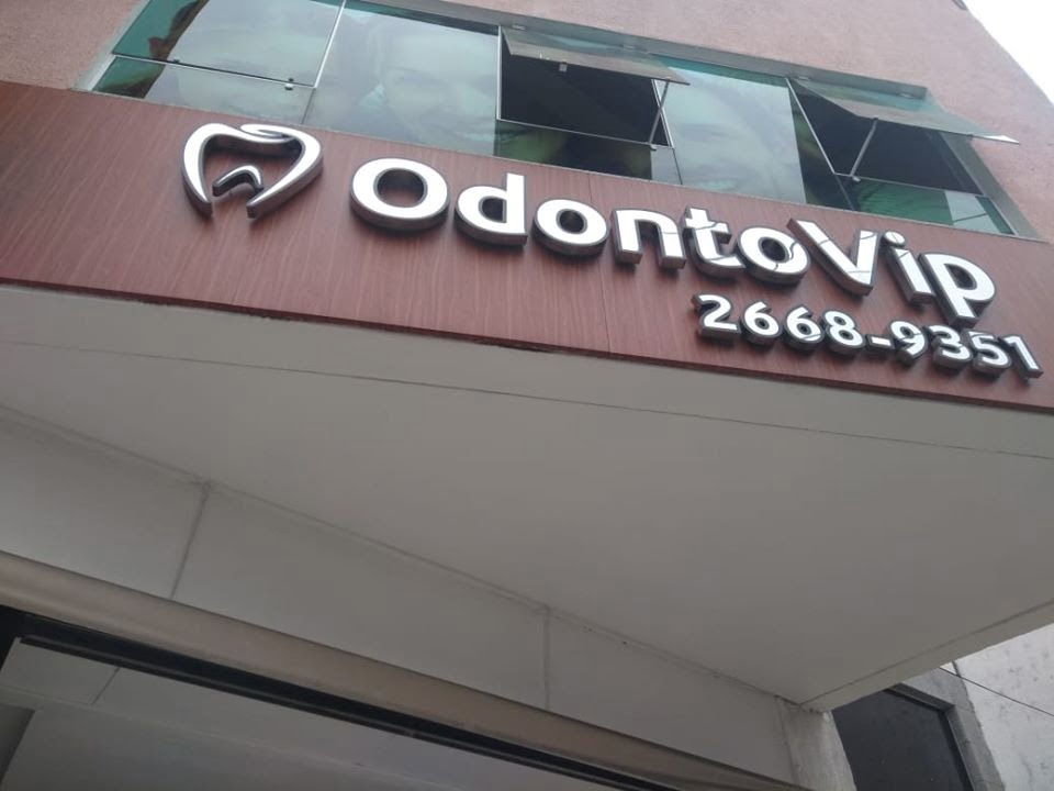  - FLETSIGN - Cenografia & Retail Media