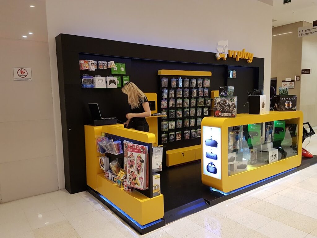  - FLETSIGN - Cenografia & Retail Media