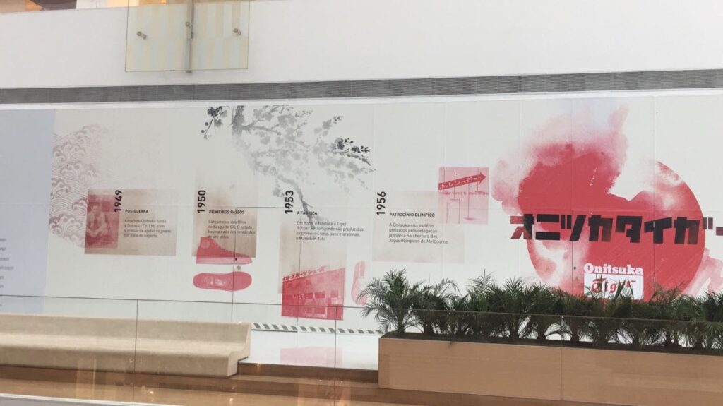  - FLETSIGN - Cenografia & Retail Media